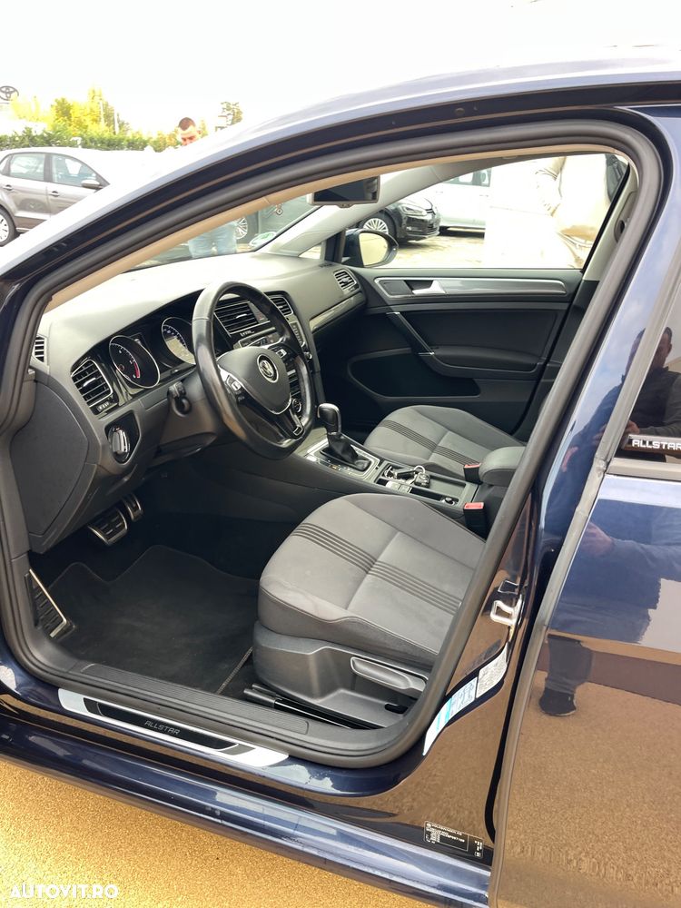 Volkswagen Golf 2.0 TDI BlueMotion Technology DSG Allstar - 29
