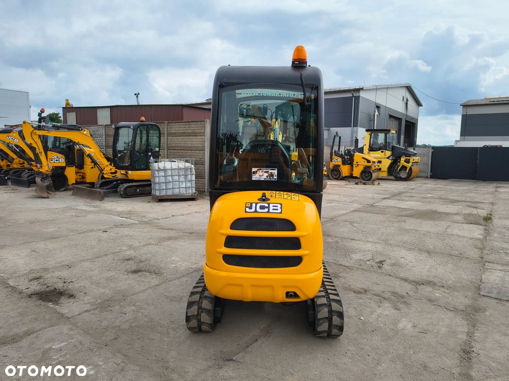 JCB 8018 - 6
