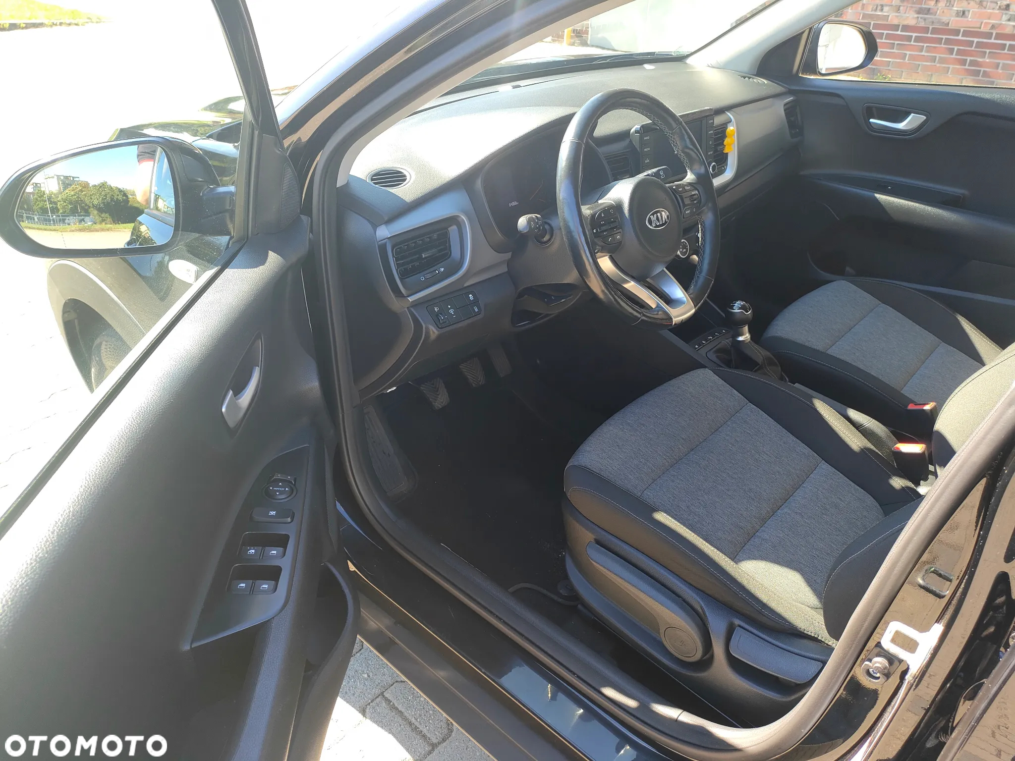 Kia Stonic 1.2 L - 11