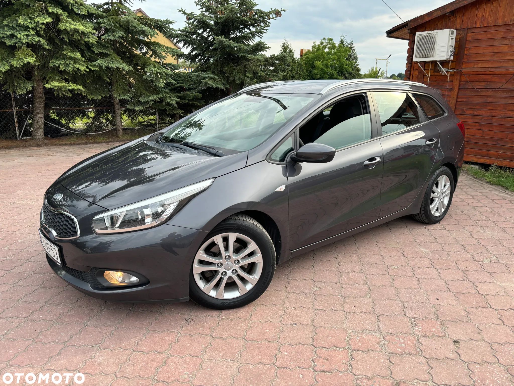 Kia Ceed 1.6 CRDi 128 Vision - 1