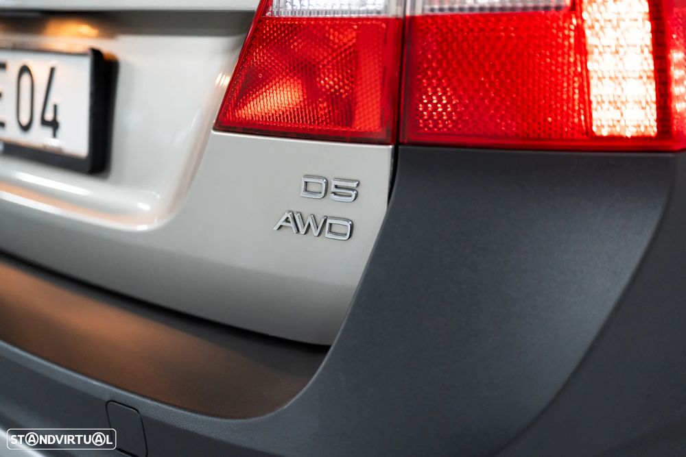 Volvo XC 70 D5 Summum Geartronic - 52