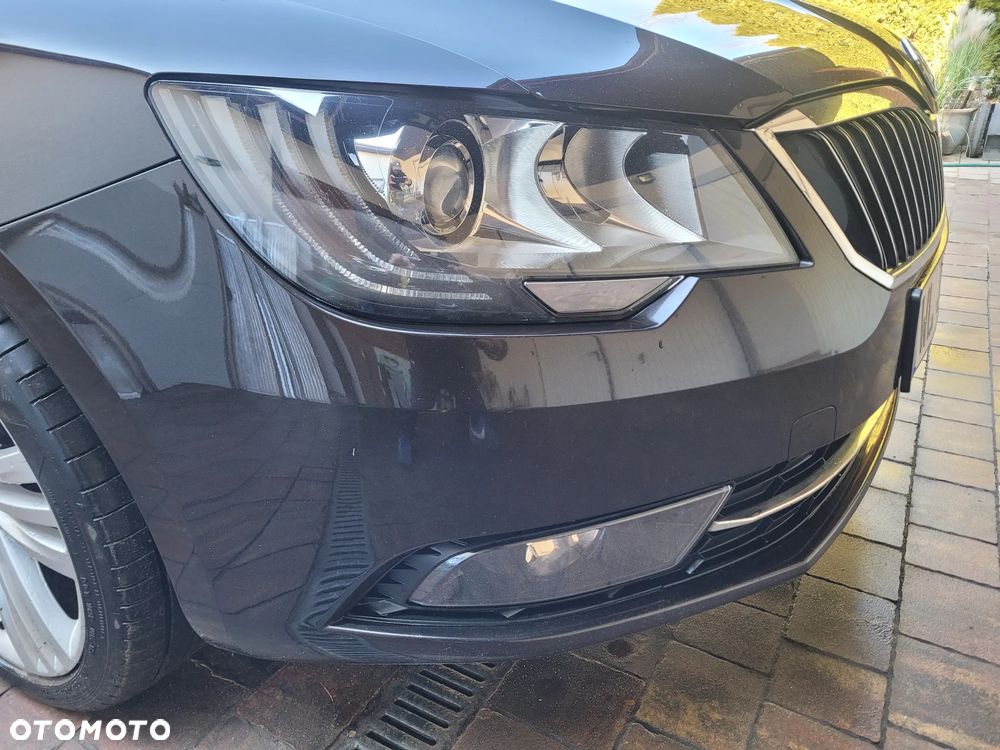 Skoda Superb 2.0 TDI Green tec DSG Elegance - 9