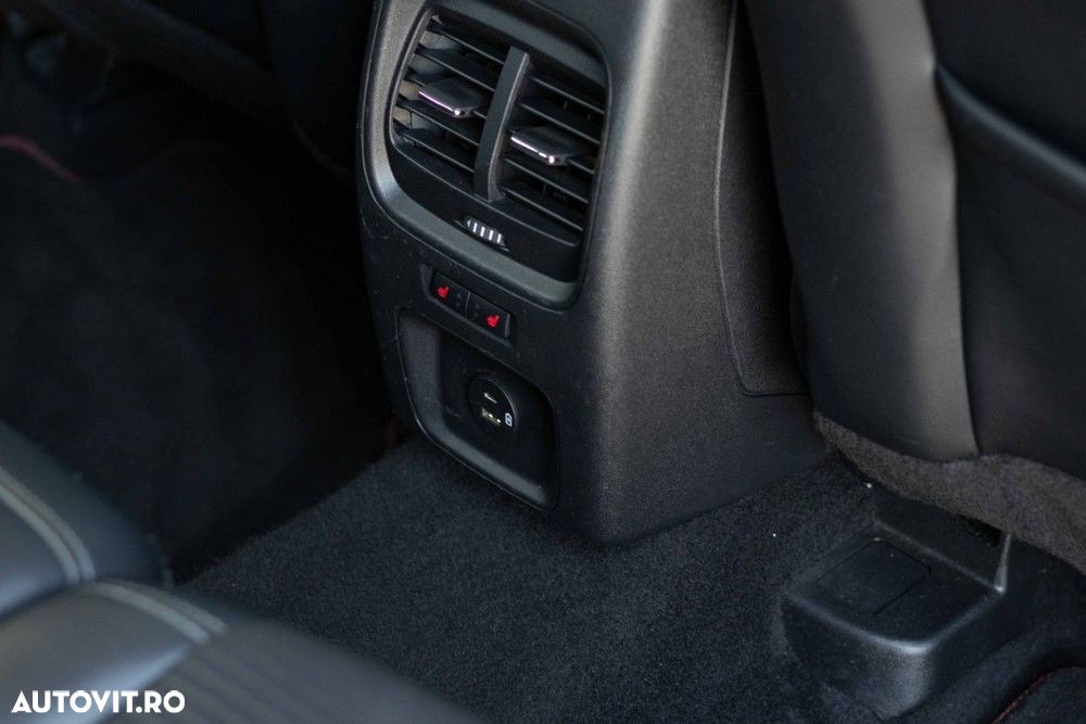Ford Kuga - 21