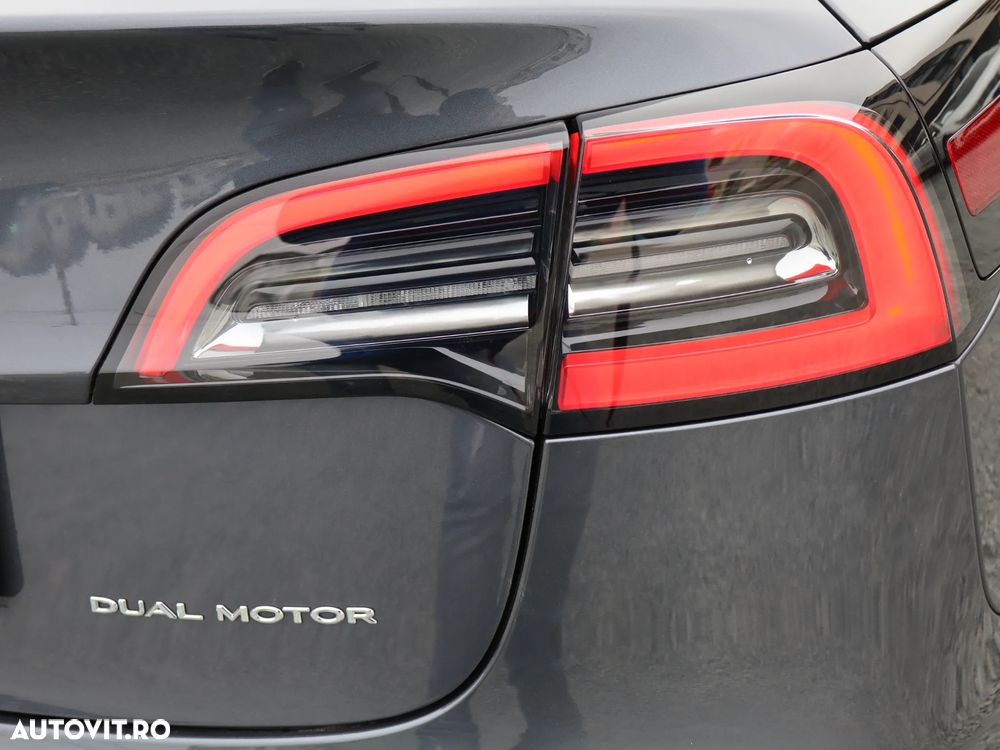 Tesla Model 3 AWD Long Range - 25