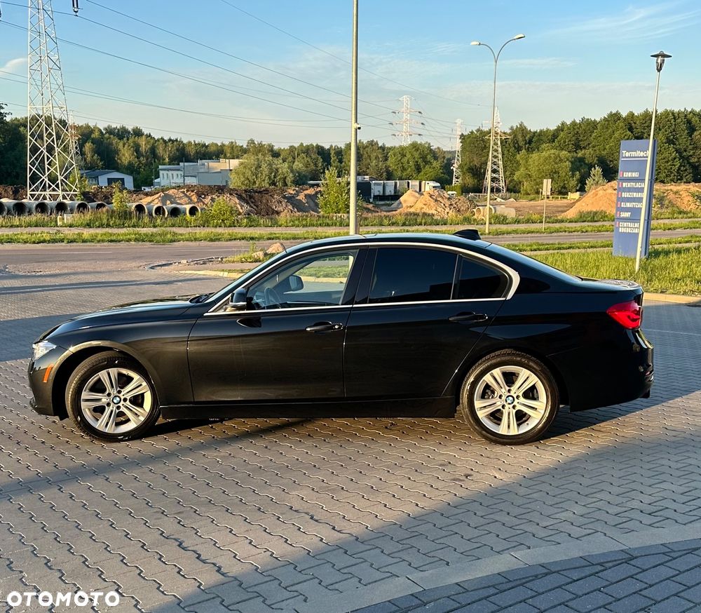 BMW Seria 3 330i Luxury Line sport - 8