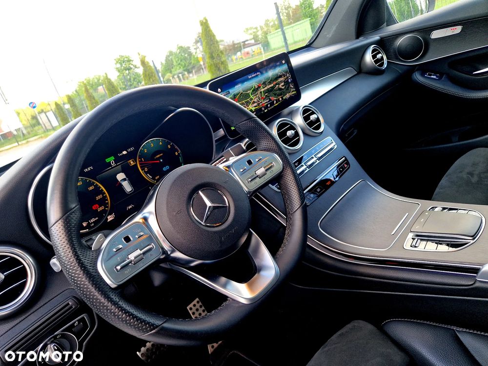 Mercedes-Benz GLC 300 de 4Matic 9G-TRONIC AMG Line Plus - 31