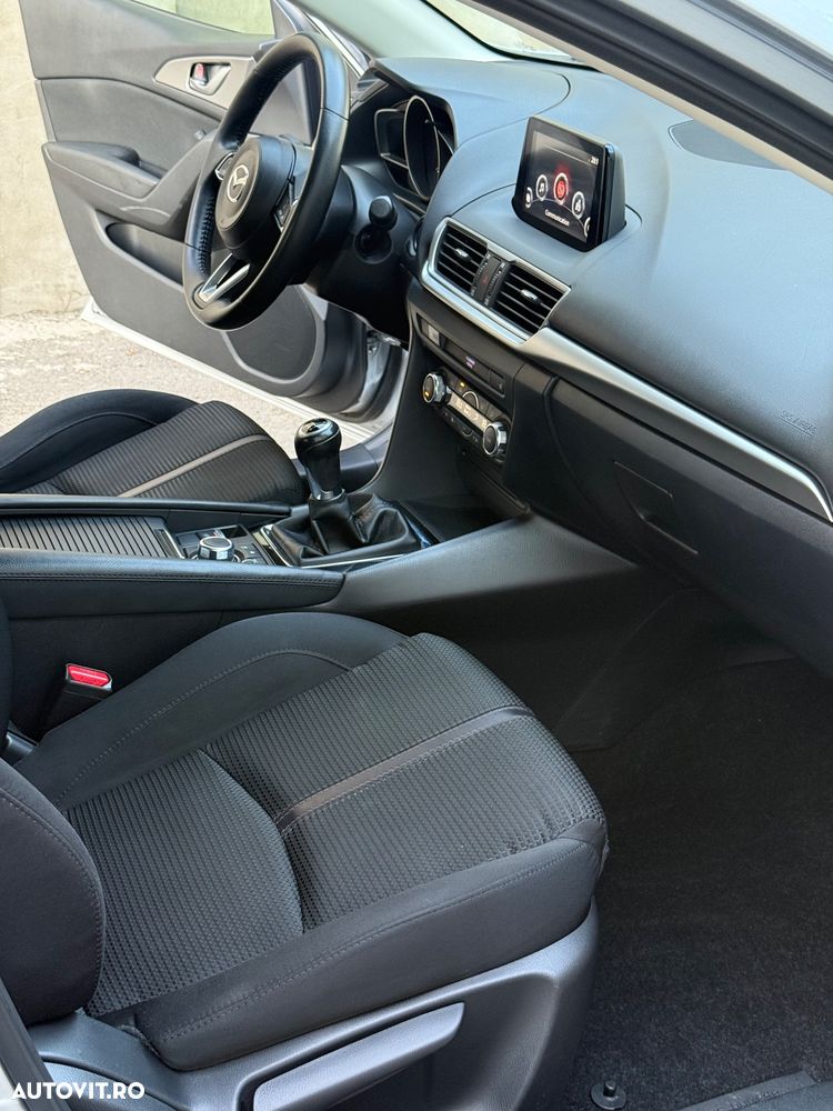 Mazda 3 - 16