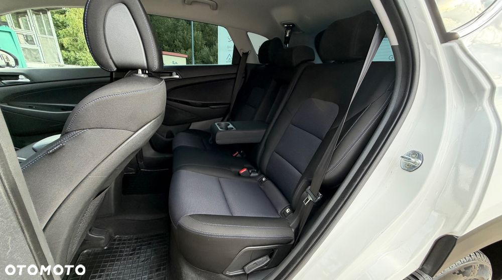 Hyundai Tucson 1.6 GDI BlueDrive Style 2WD - 34