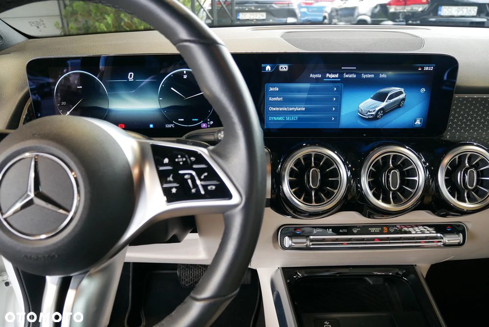 Mercedes-Benz GLB 250 4Matic 8G-DCT - 26