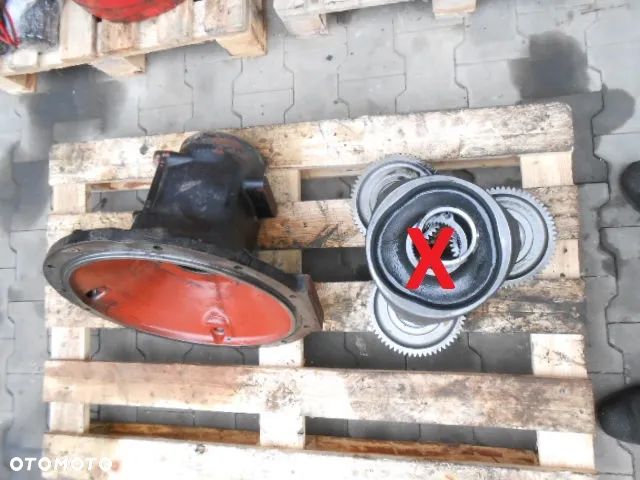 Zwolnica obudowa tył Case CS150 Steyr 9145 - 1