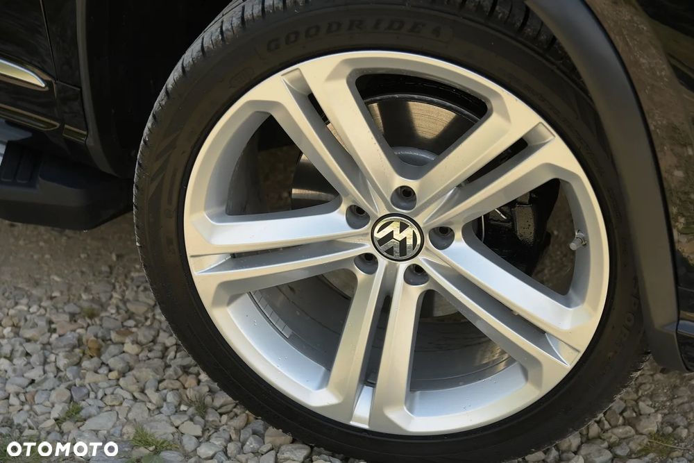Volkswagen Tiguan 2.0 TDI 4Mot Perfectline R-Style DSG - 14