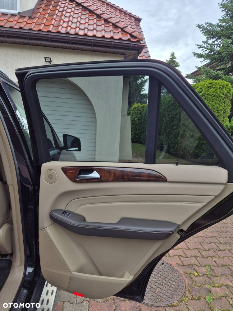 Mercedes-Benz ML - 15