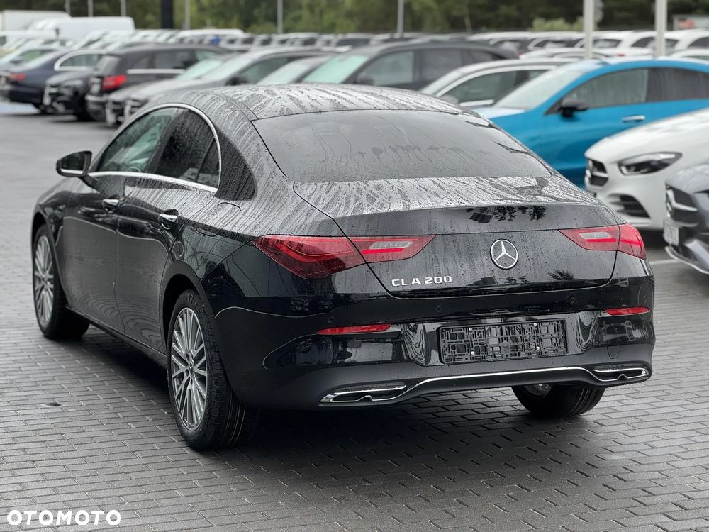 Mercedes-Benz CLA 200 Progressive 7G-DCT - 8