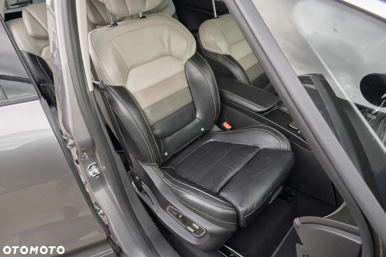 Renault Grand Scenic - 13