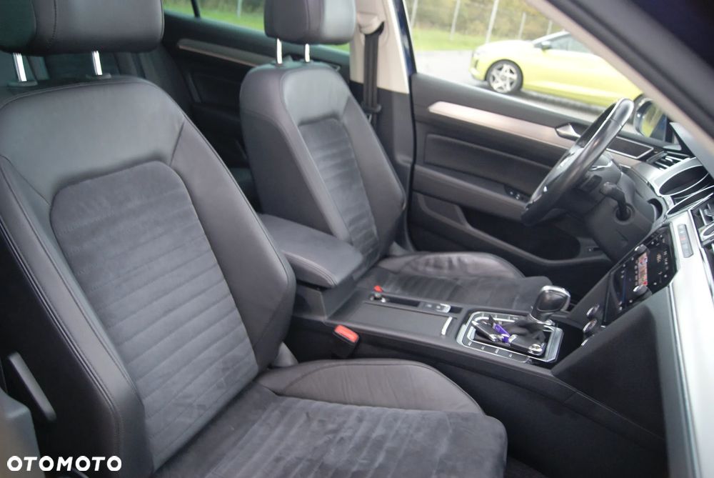 Volkswagen Passat 2.0 TDI SCR DSG Highline - 19