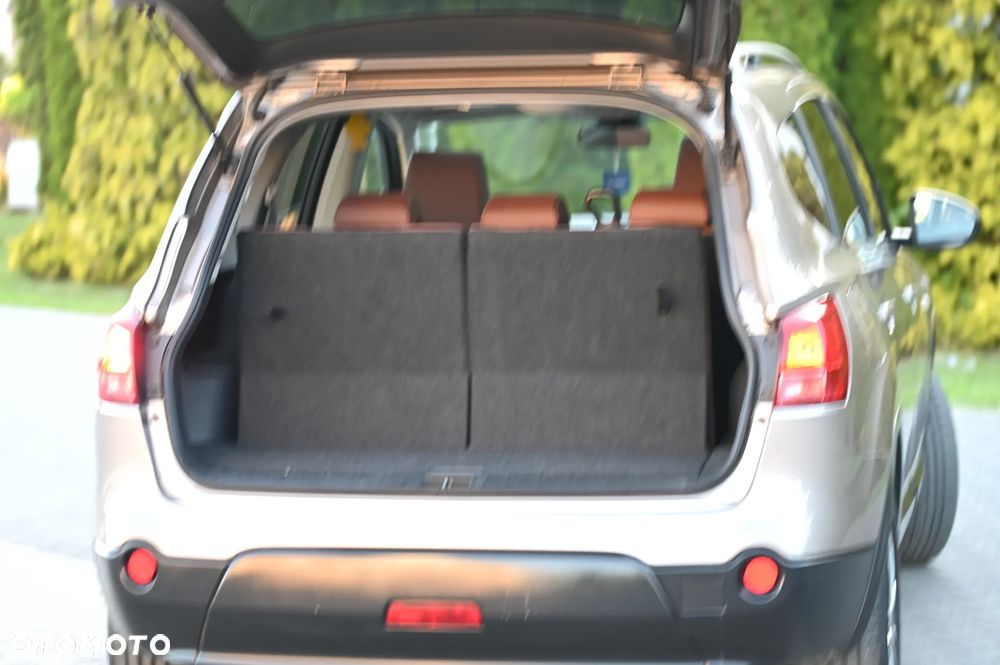 Nissan Qashqai+2 2.0 4x4 Tekna Premium - 31
