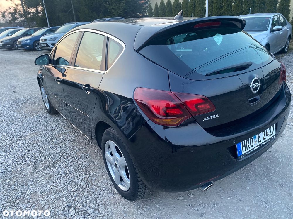 Opel Astra 1.4 Turbo Cosmo - 13
