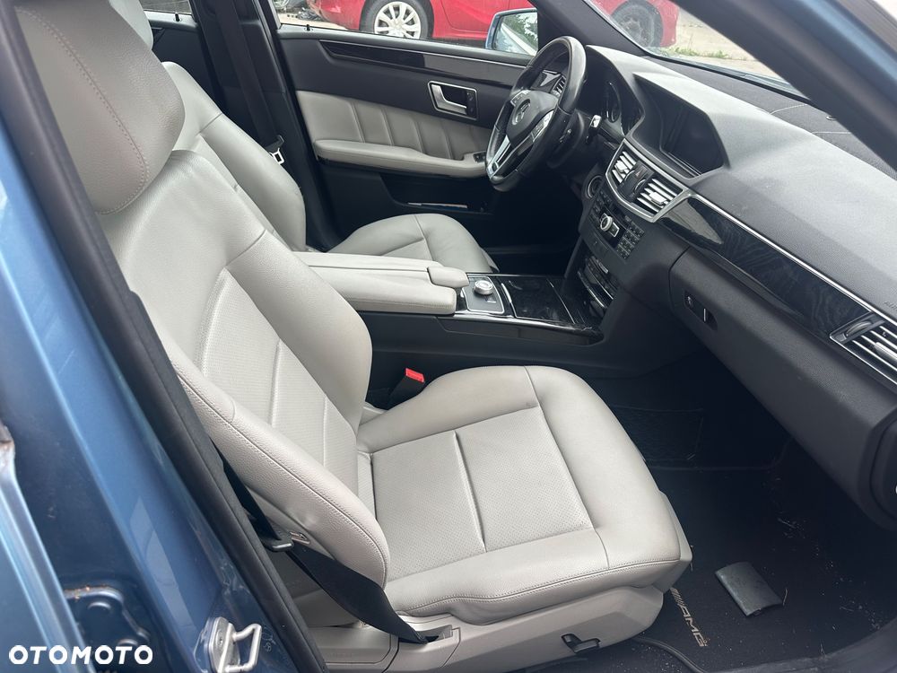 Mercedes-Benz Klasa E 350 CDI DPF 4Matic BlueEFFICIENCY 7G-TRONIC - 19