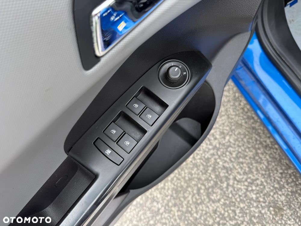 Chevrolet Aveo 1.6 LTZ - 23