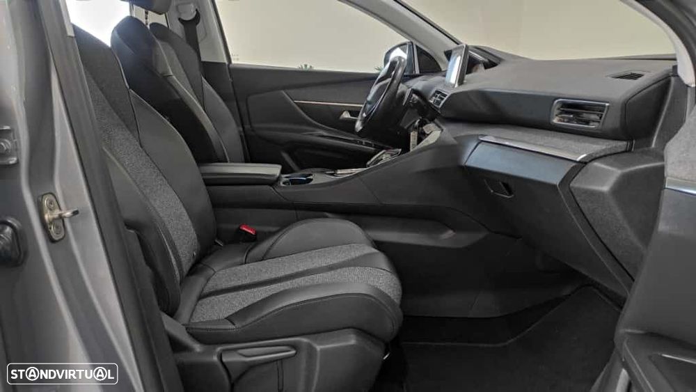 Peugeot 3008 1.2 PureTech Allure EAT8 - 22