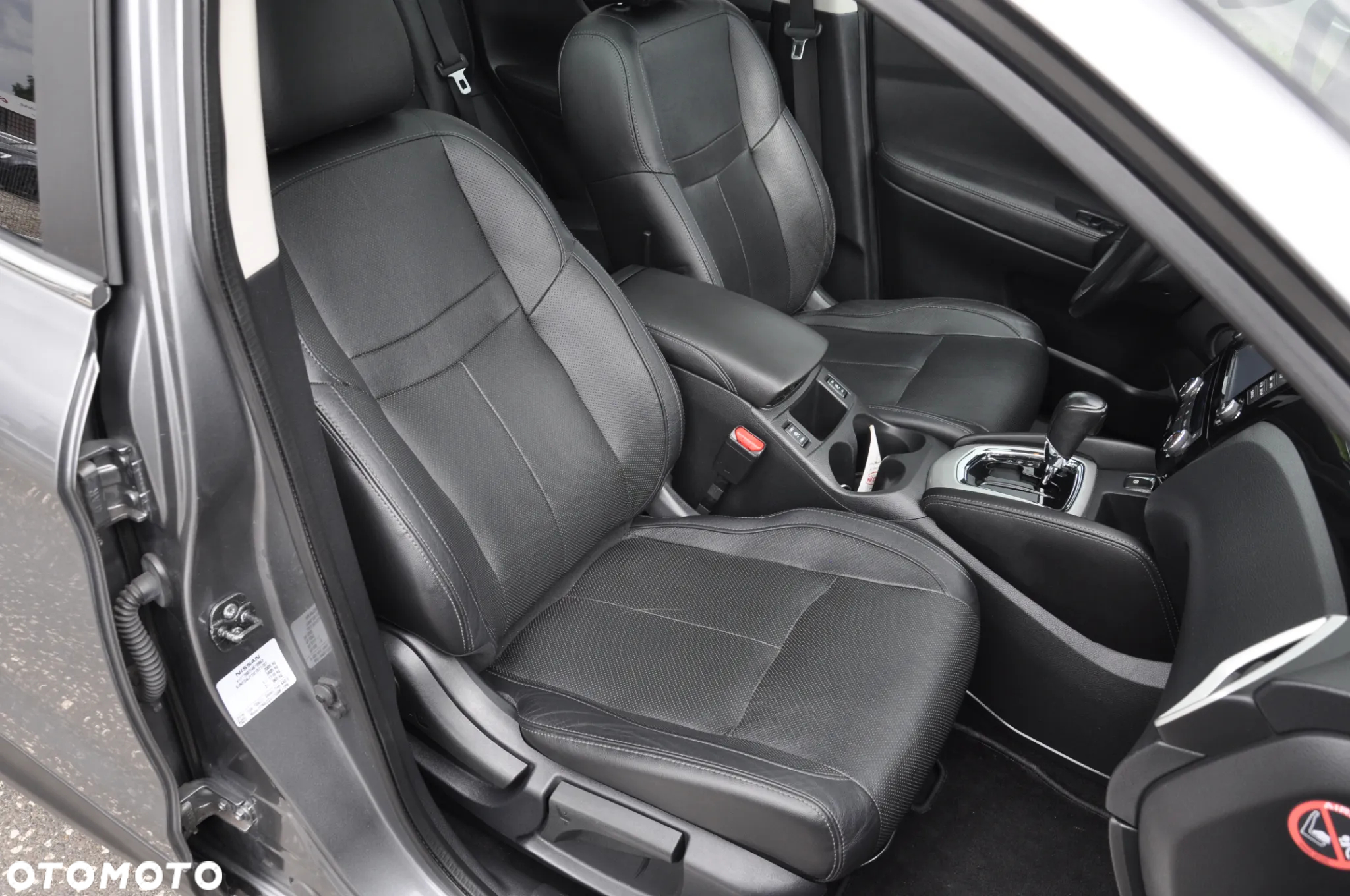 Nissan Qashqai 1.6 dCi Xtronic TEKNA - 24