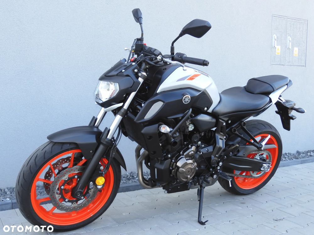 Yamaha MT - 37