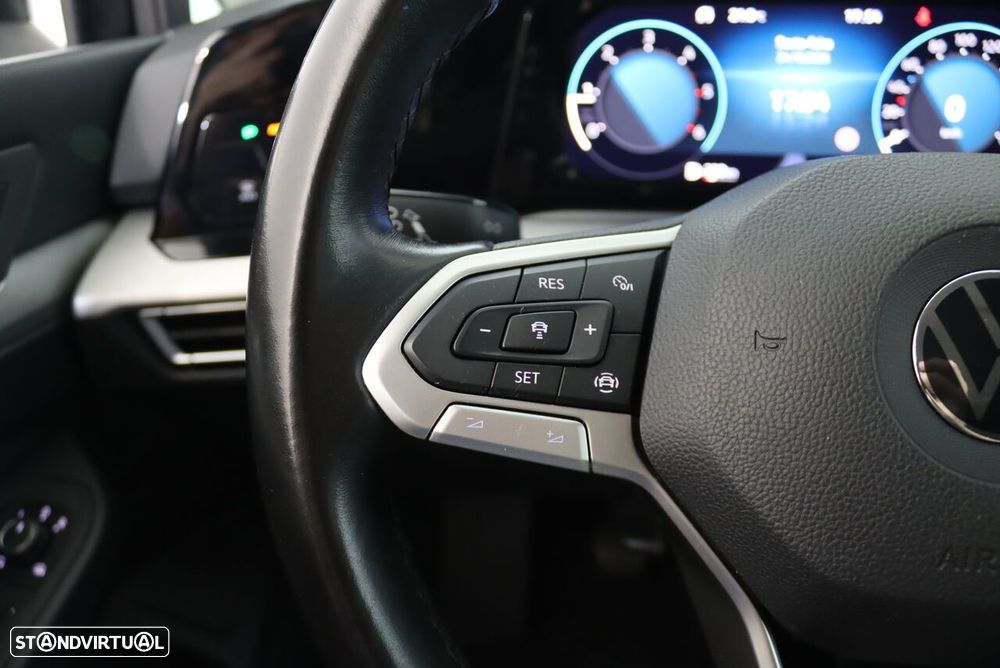 VW Golf Variant 2.0 TDi - 12