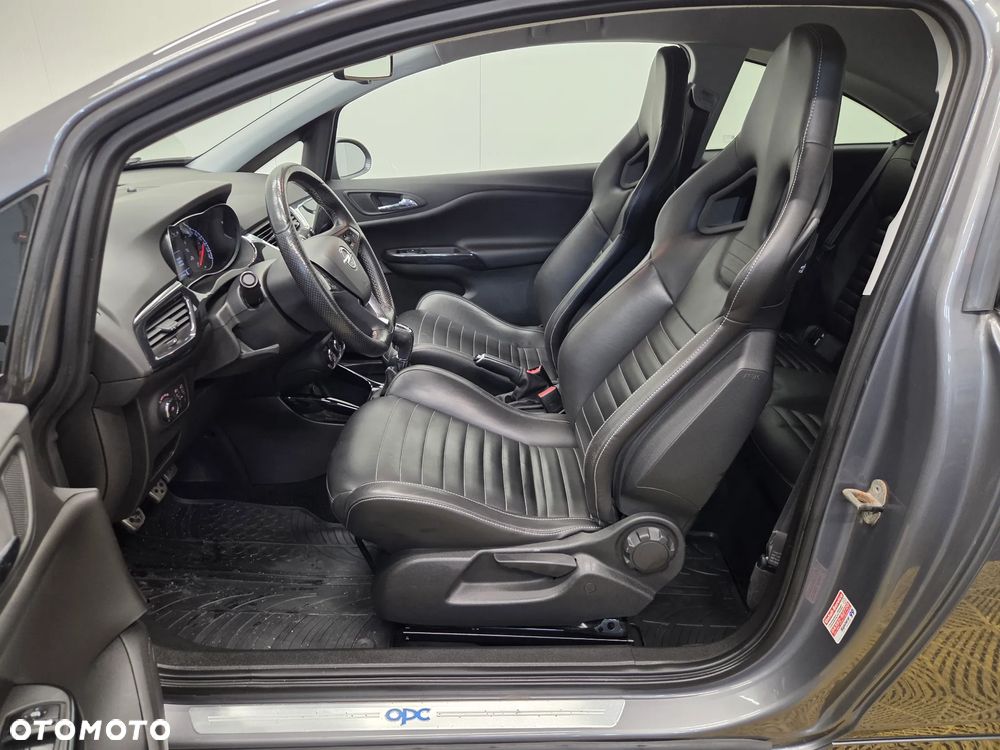 Opel Corsa 1.6 Turbo OPC - 11