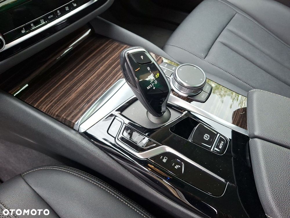 BMW Seria 5 - 16