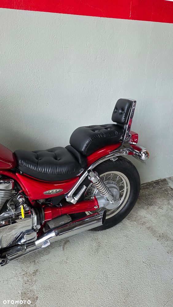 Suzuki Intruder - 8