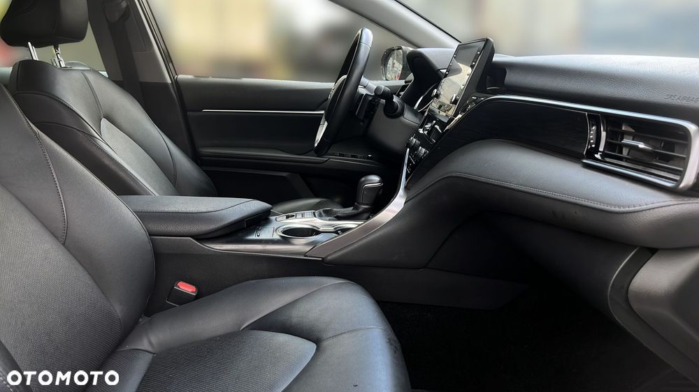 Toyota Camry 2.5 Hybrid Executive CVT - 9