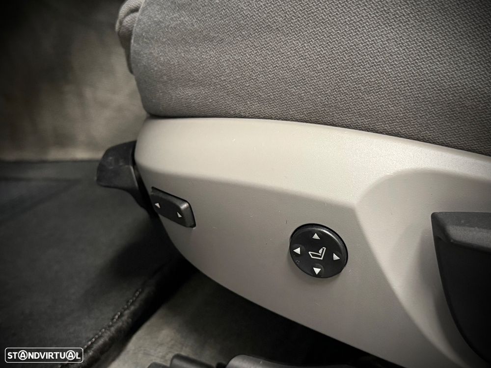 BMW 320 d Line Sport - 21