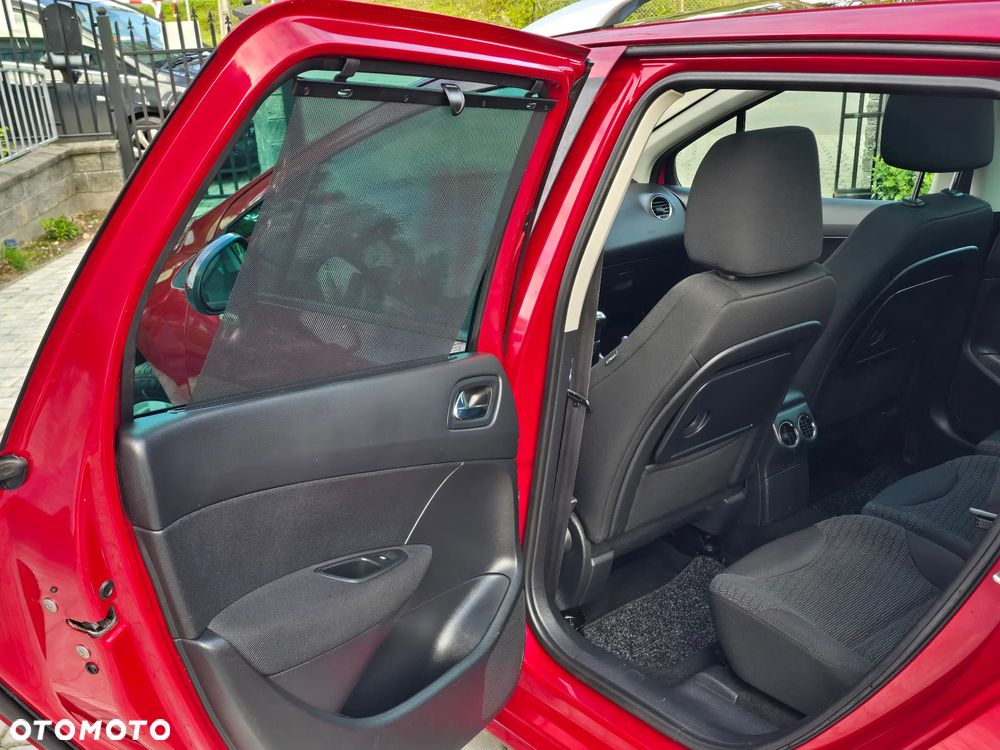 Peugeot 308 1.6 Premium Plus - 19