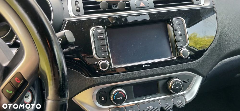 Kia Rio 1.1 crdi M - 9