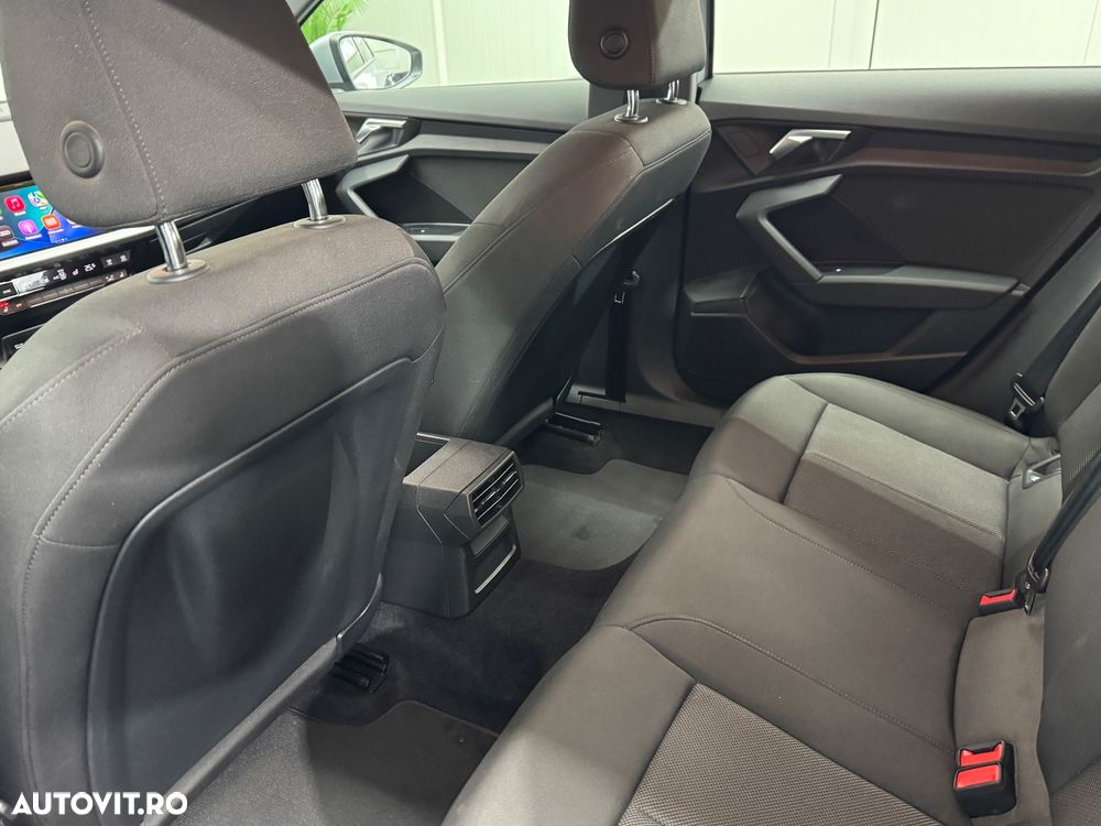 Audi A3 2.0 30 TDI Basic - 17