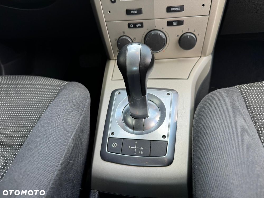 Opel Astra 1.6 Essentia - 16