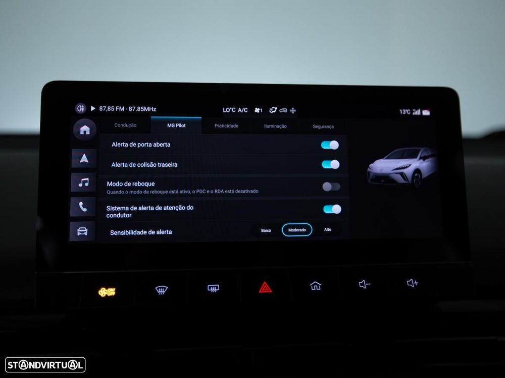 MG MG4 64 kWh Luxury - 19