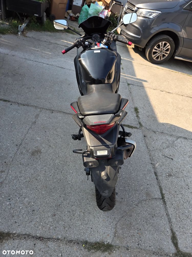 Honda CBR - 8