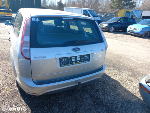 Ford Focus mk2 kombi lift 1.8 TDCI 09r  hak holowniczy kompletny