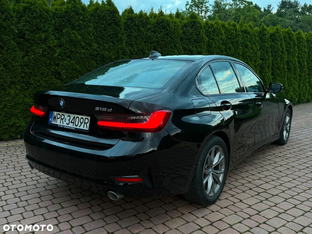 BMW Seria 3 318d Sport Line Shadow - 12