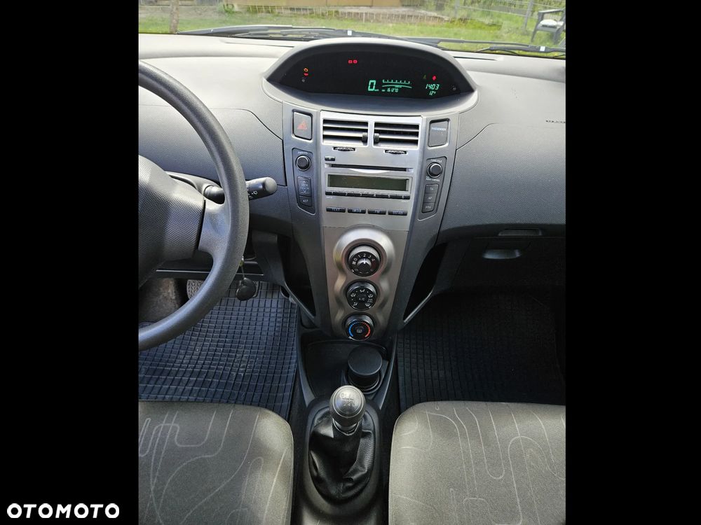 Toyota Yaris 1.33 Luna - 10