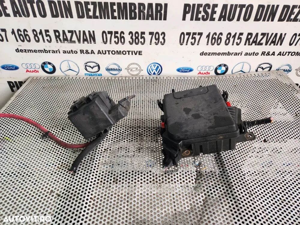 Borna Baterie Plus Renault Scenic 3 Megane 3 Laguna 3 An 2008-2009-2010-2011-2012 Cod 243800011R Dezmembrez Renault Grand Scenic 1.5 Dci An 2009-2010-2011-2012 Manual 6+1 Trepte 2x4 - 2