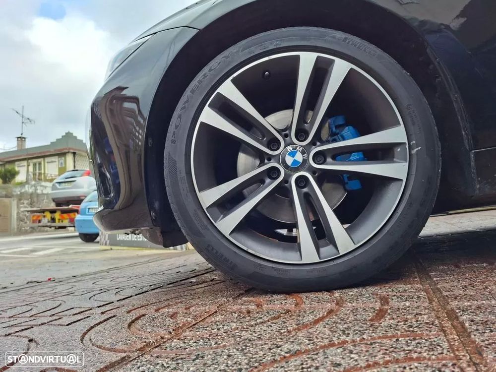 BMW 320 d Aut. Blue Performance Sport Line - 13