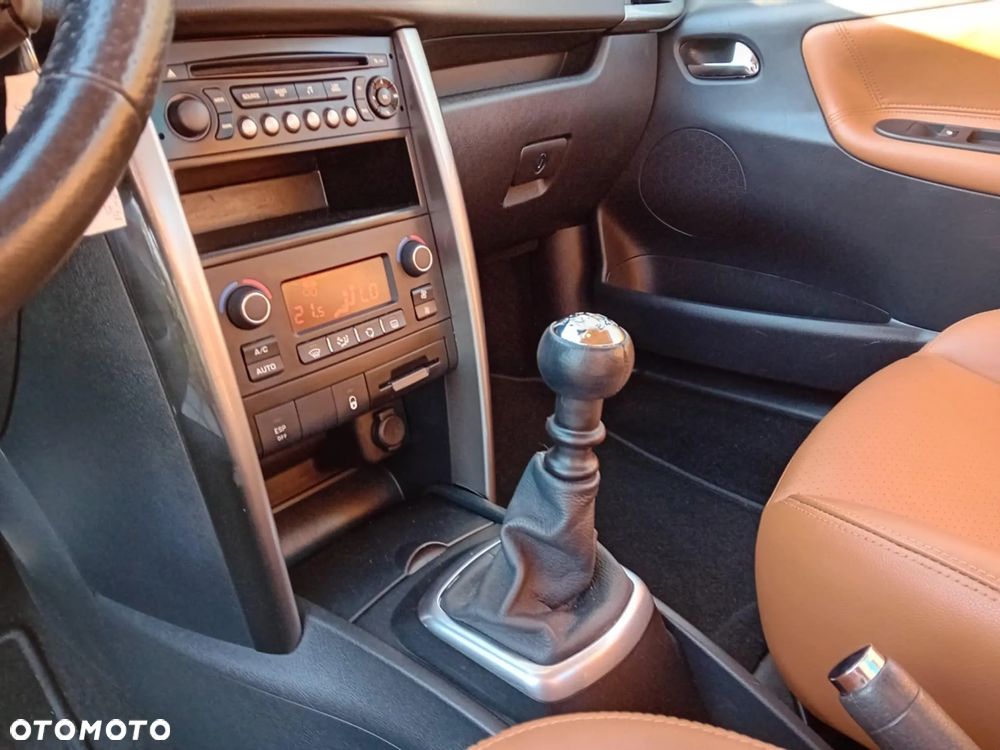 Peugeot 207 155 THP Platinum - 11