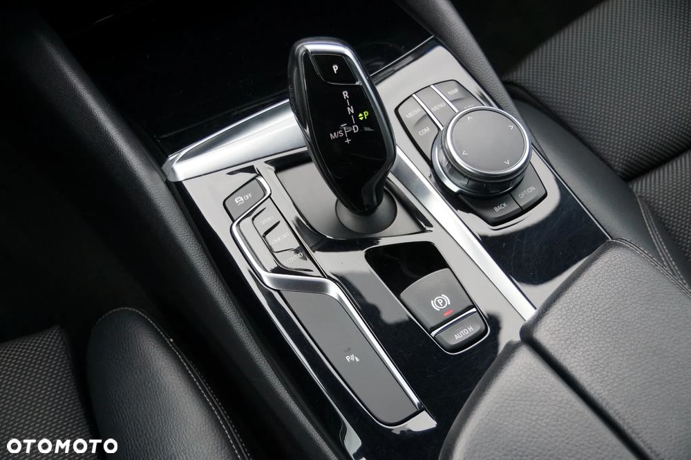 BMW Seria 5 520d xDrive Sport Line - 23