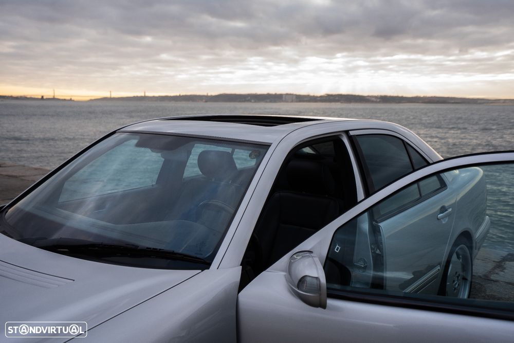 Mercedes-Benz E 320 - 49