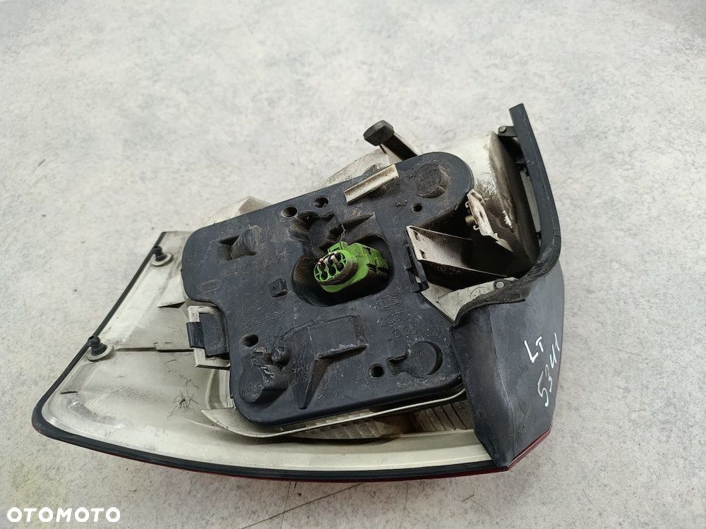 LAMPA TYLNA LEWA AUDI A4 B6 8E0945095 SEDAN - 6
