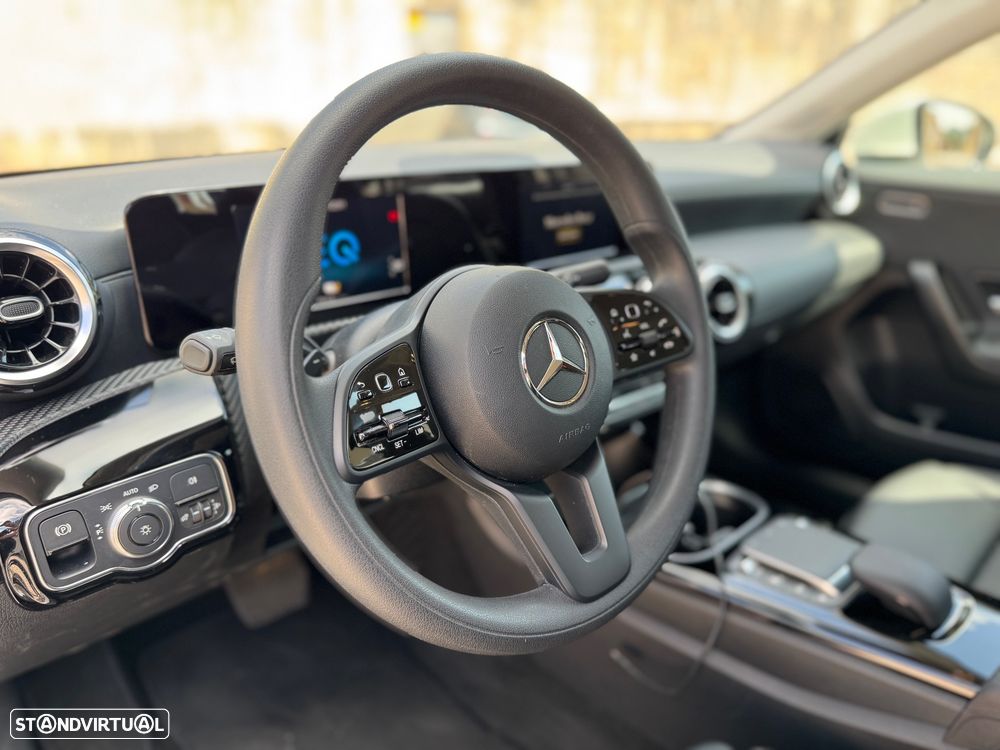 Mercedes-Benz A 250 - 11