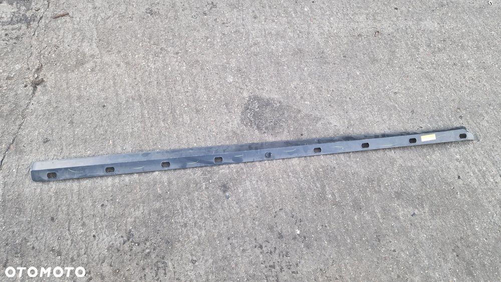 TOYOTA AURIS I LISTWA PROGOWA PRAWA  75851-02081 - 1