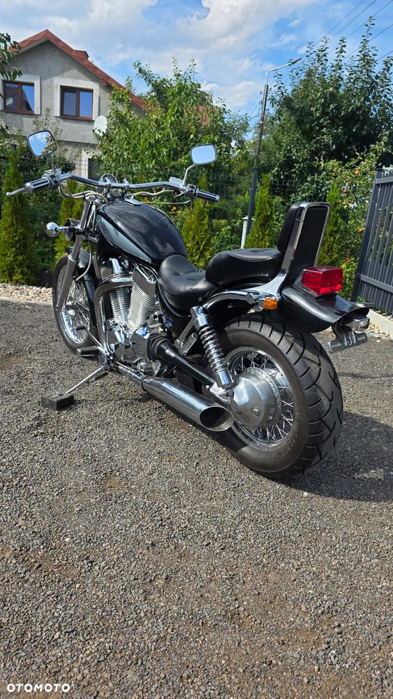 Suzuki Intruder - 19